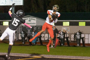University rides Colin McBee to 22-0 run in second half to beat Albert Gallatin 36-14